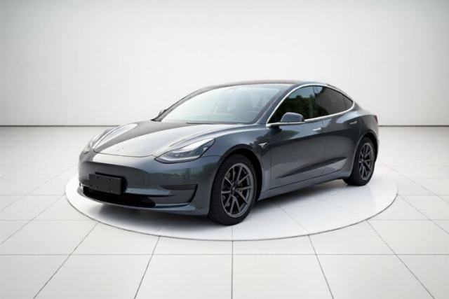 Ojetý Tesla Model 3 2019 Standard Range Rear-Drive Upgraded Version