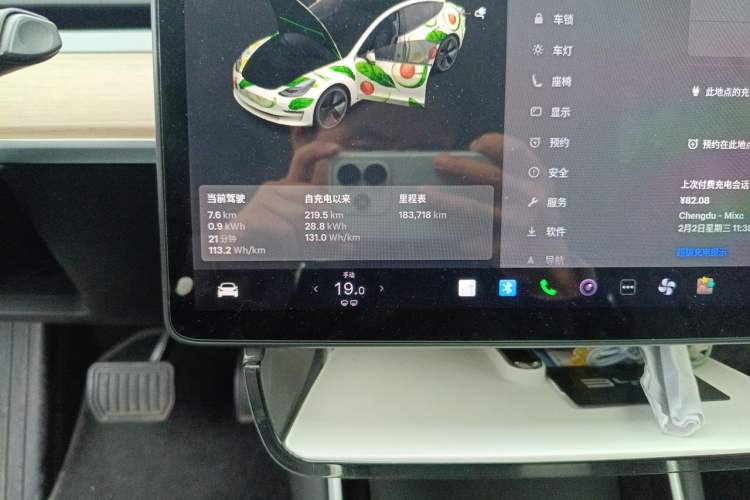 Used Tesla Model 3 2019 Long-Range Rear-Wheel-Drive Version Odometer Close Up