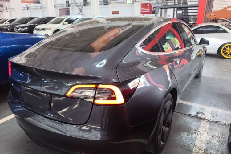 Used Tesla Model 3 2019 Long-Range Rear-Wheel-Drive Version Rear Right 45 Deg
