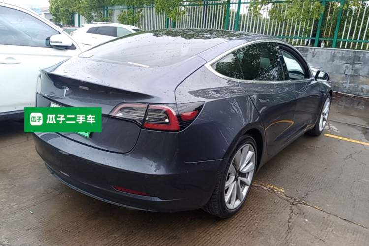 Used Tesla Model 3 2019 Long-Range Rear-Wheel-Drive Version Rear Right 45 Deg
