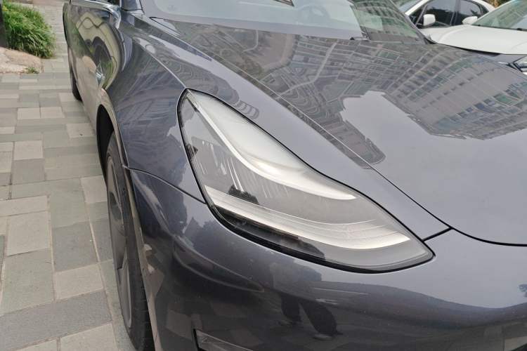Used Tesla Model 3 2019 Long-Range All-Wheel-Drive Version Right Front Headlight