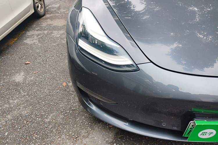 Used Tesla Model 3 2019 Long-Range All-Wheel-Drive Version Right Front Headlight