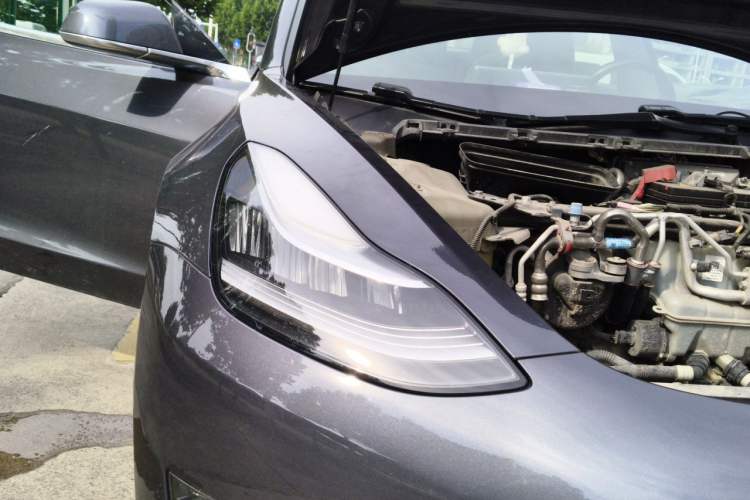 Used Tesla Model 3 2019 Long-Range All-Wheel-Drive Version Right Front Headlight