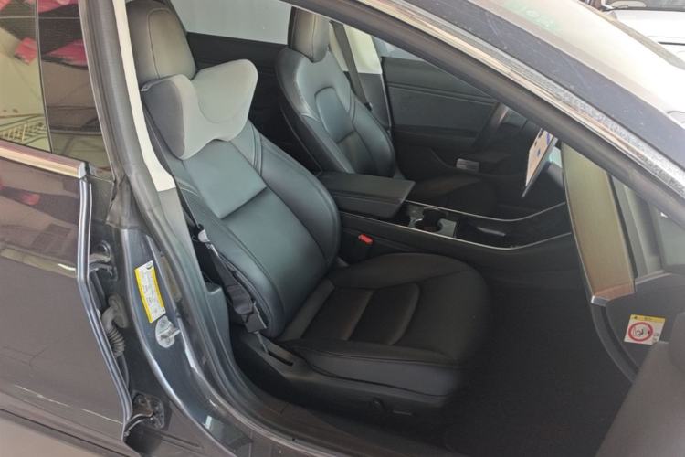 Used Tesla Model 3 2019 Long-Range All-Wheel-Drive Version Right Front Seat