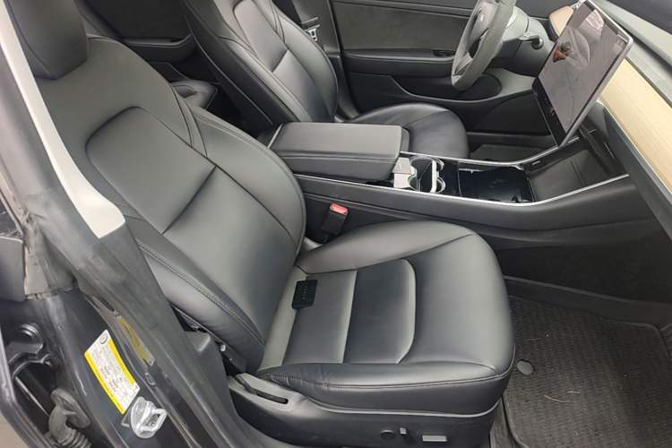 Used Tesla Model 3 2019 Standard Range Rear-Drive Upgraded Version Right Front Seat