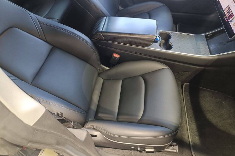 Used Tesla Model 3 2019 Performance High-Performance All-Wheel-Drive Version Right Front Seat