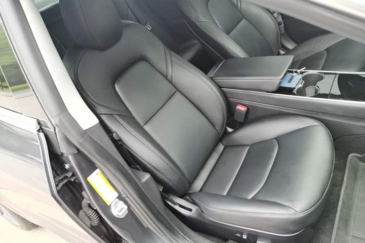 Used Tesla Model 3 2019 Performance High-Performance All-Wheel-Drive Version Right Front Seat