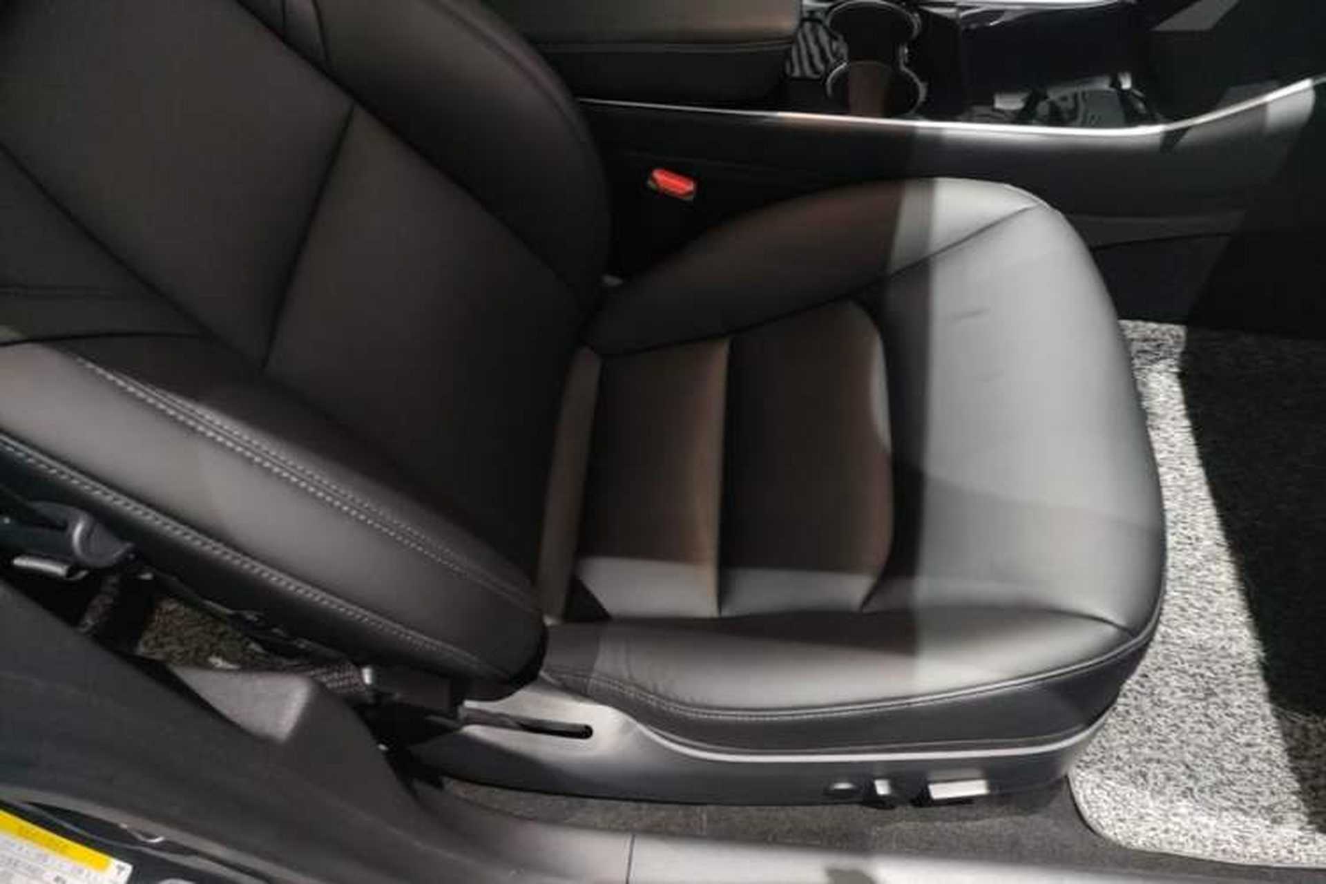 Used Tesla Model 3 2019 Standard Range Rear-Drive Upgraded Version Right Front Seat