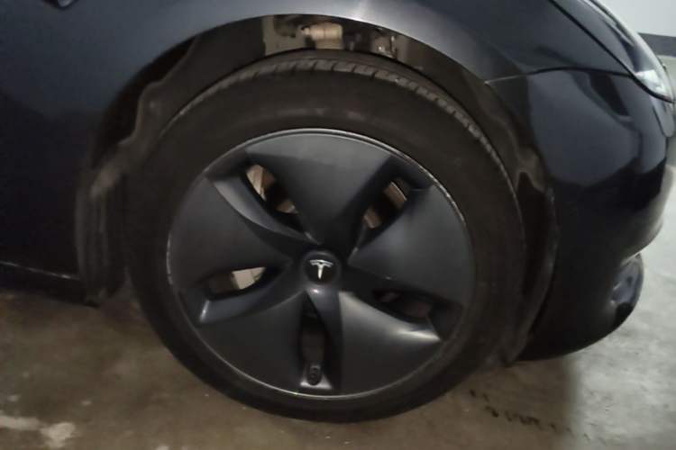 Used Tesla Model 3 2019 Standard Range Rear-Drive Upgraded Version Right Front Wheel Hub