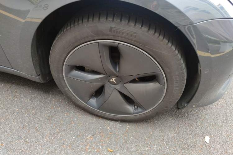 Used Tesla Model 3 2019 Standard Range Rear-Drive Upgraded Version Right Front Wheel Hub