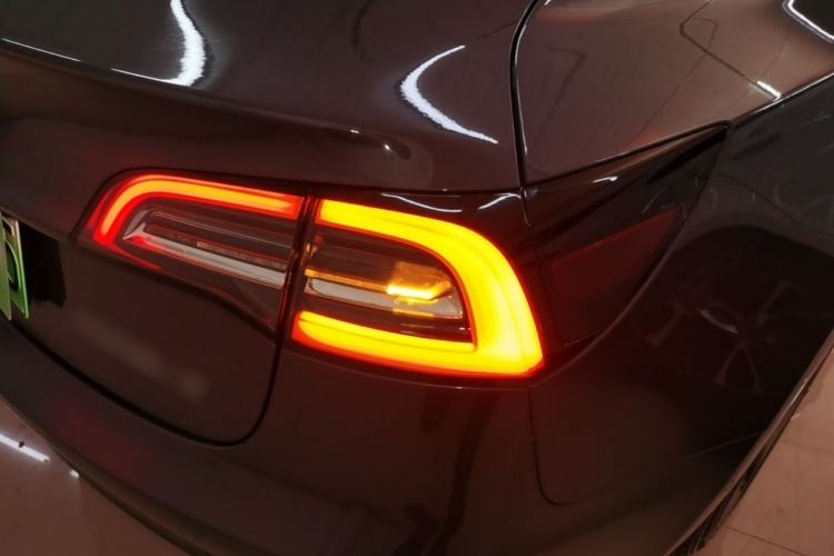 Used Tesla Model 3 2019 Standard Range Rear-Drive Upgraded Version Right Rear Taillight