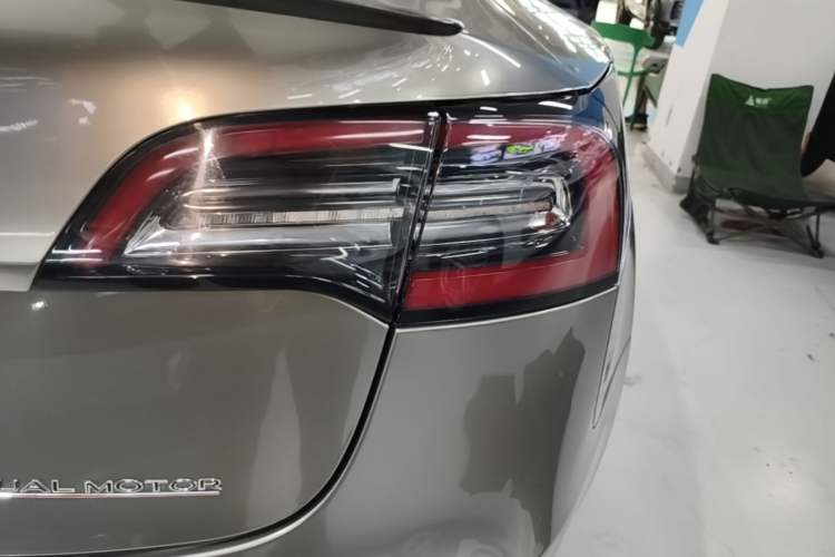 Used Tesla Model 3 2019 Performance High-Performance All-Wheel-Drive Version Right Rear Taillight
