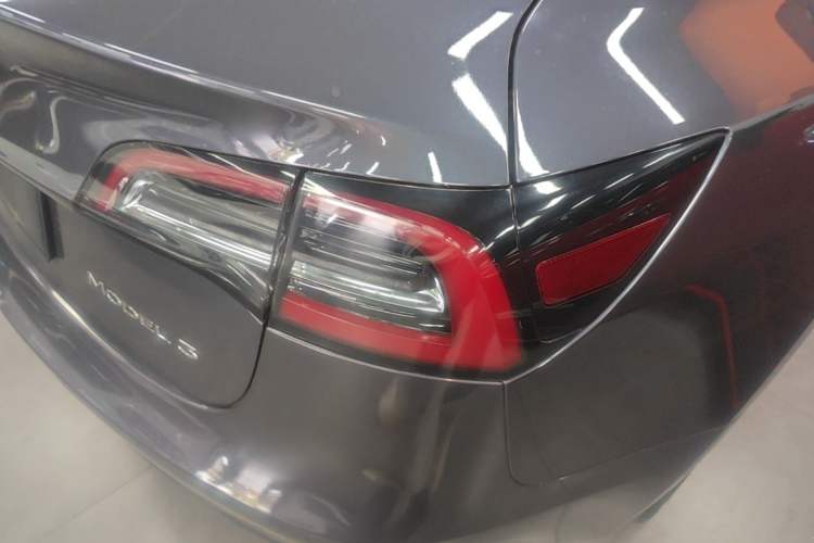 Used Tesla Model 3 2019 Standard Range Rear-Drive Upgraded Version Right Rear Taillight