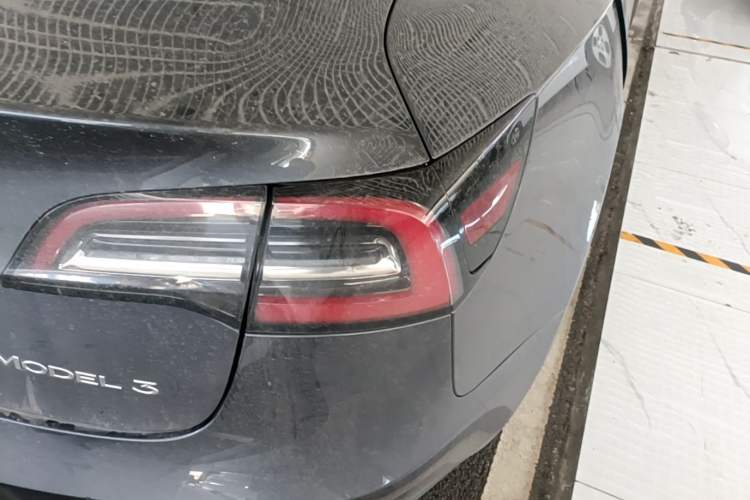 Used Tesla Model 3 2019 Standard Range Rear-Drive Upgraded Version Right Rear Taillight