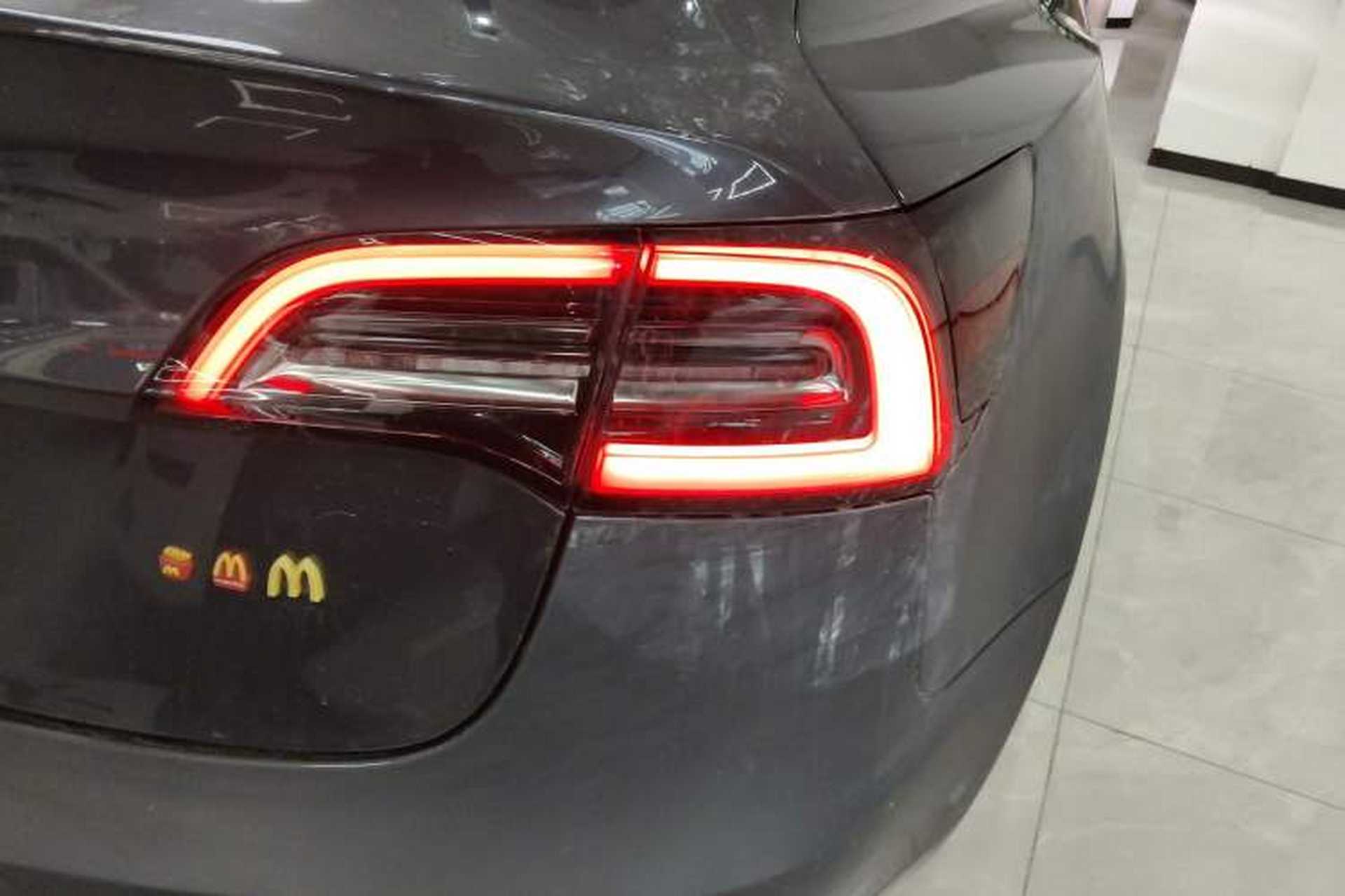Used Tesla Model 3 2019 Long-Range Rear-Wheel-Drive Version Right Rear Taillight