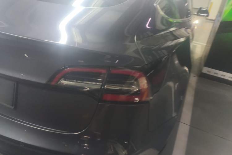 Used Tesla Model 3 2019 Standard Range Rear-Drive Upgraded Version Right Rear Taillight