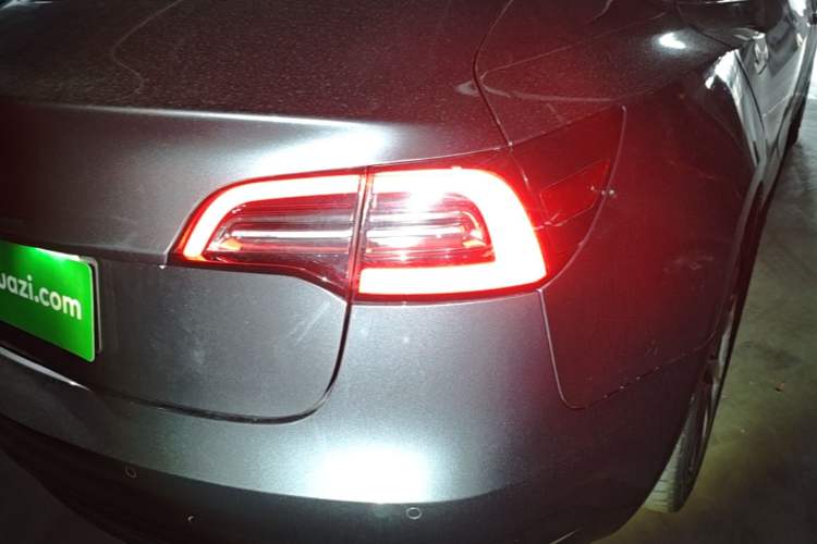 Used Tesla Model 3 2019 Standard Range Rear-Drive Upgraded Version Right Rear Taillight
