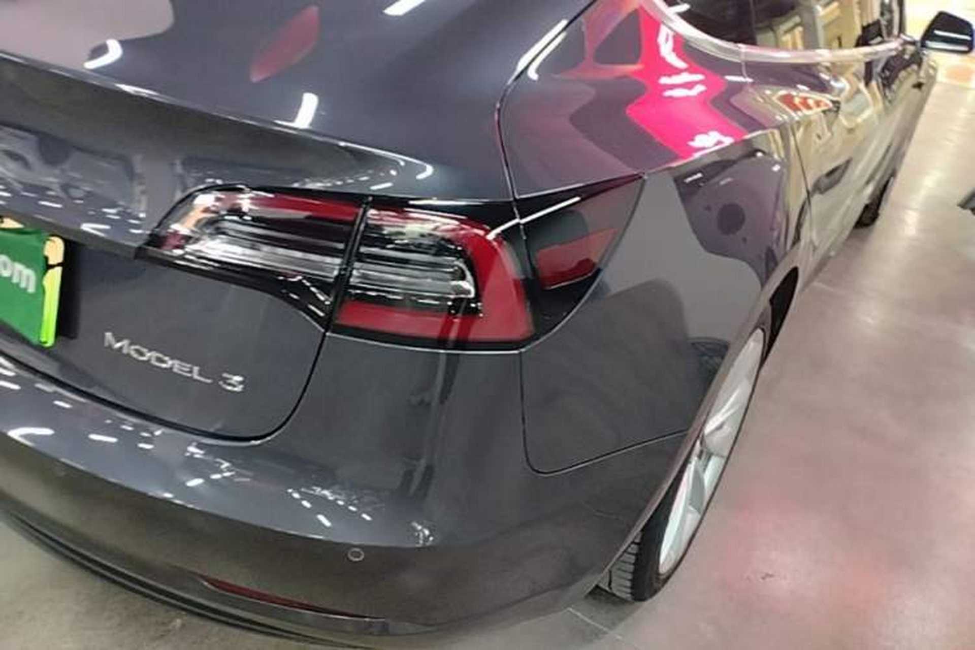 Used Tesla Model 3 2019 Standard Range Rear-Drive Upgraded Version Right Rear Taillight