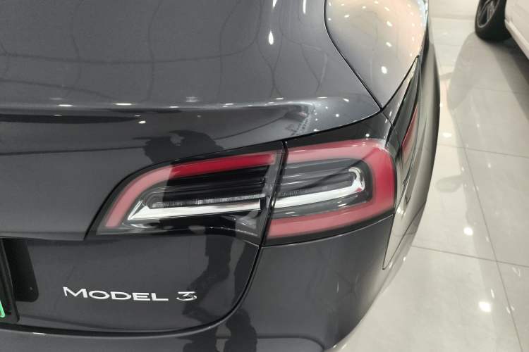 Used Tesla Model 3 2019 Standard Range Rear-Drive Upgraded Version Right Rear Taillight