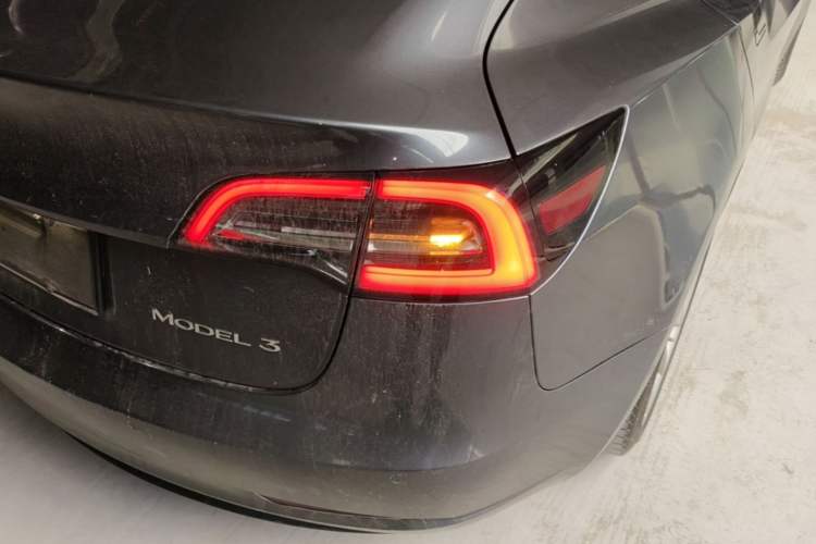 Used Tesla Model 3 2019 Standard Range Rear-Drive Upgraded Version Right Rear Taillight