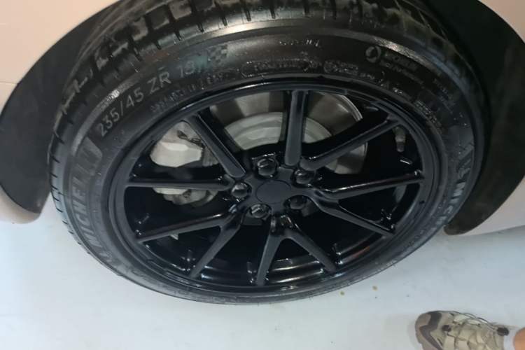 Used Tesla Model 3 2019 Long-Range Rear-Wheel-Drive Version Right Rear Wheel Hub