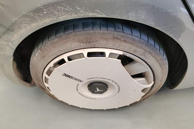 Used Tesla Model 3 2019 Standard Range Rear-Drive Upgraded Version Right Rear Wheel Hub