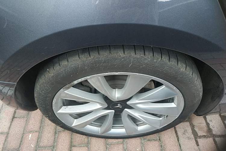 Used Tesla Model 3 2019 Standard Range Rear-Drive Upgraded Version Right Rear Wheel Hub