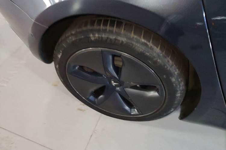 Used Tesla Model 3 2019 Standard Range Rear-Drive Upgraded Version Right Rear Wheel Hub
