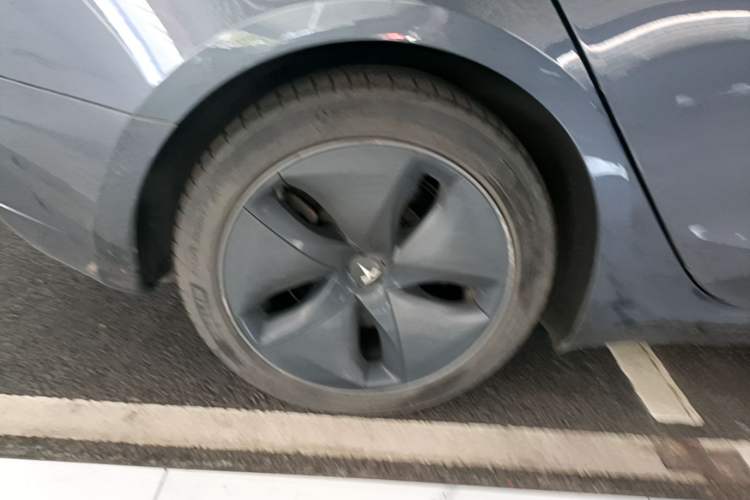 Used Tesla Model 3 2019 Standard Range Rear-Drive Upgraded Version Right Rear Wheel Hub