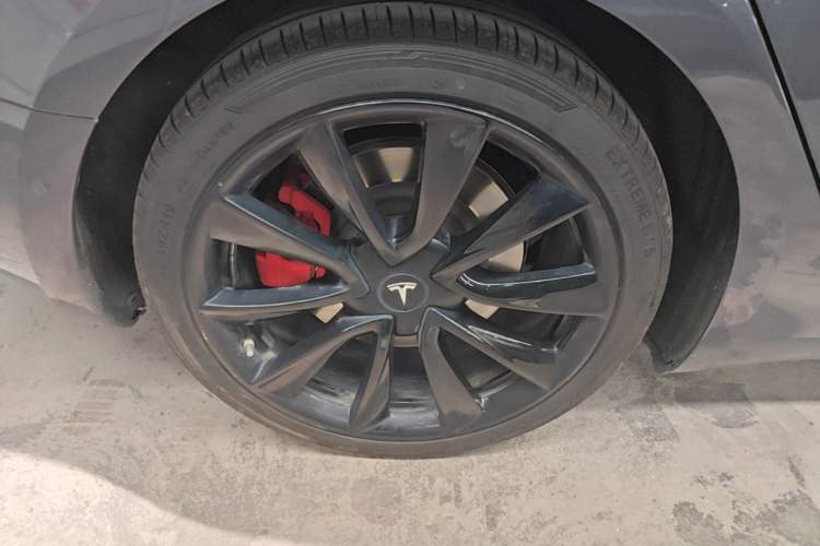 Used Tesla Model 3 2019 Standard Range Rear-Drive Upgraded Version Right Rear Wheel Hub