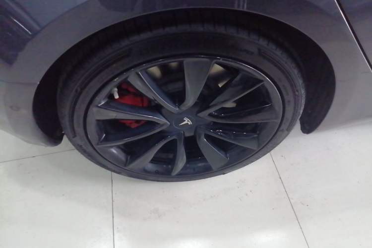 Used Tesla Model 3 2019 Standard Range Rear-Drive Upgraded Version Right Rear Wheel Hub