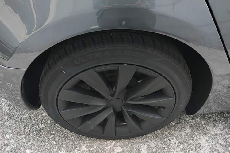 Used Tesla Model 3 2019 Standard Range Rear-Drive Upgraded Version Right Rear Wheel Hub