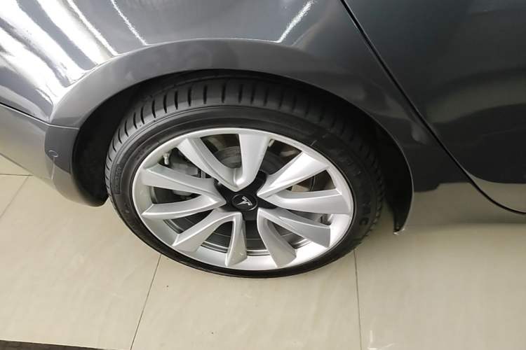 Used Tesla Model 3 2019 Standard Range Rear-Drive Upgraded Version Right Rear Wheel Hub