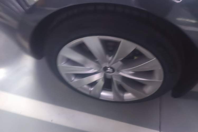 Used Tesla Model 3 2019 Standard Range Rear-Drive Upgraded Version Right Rear Wheel Hub