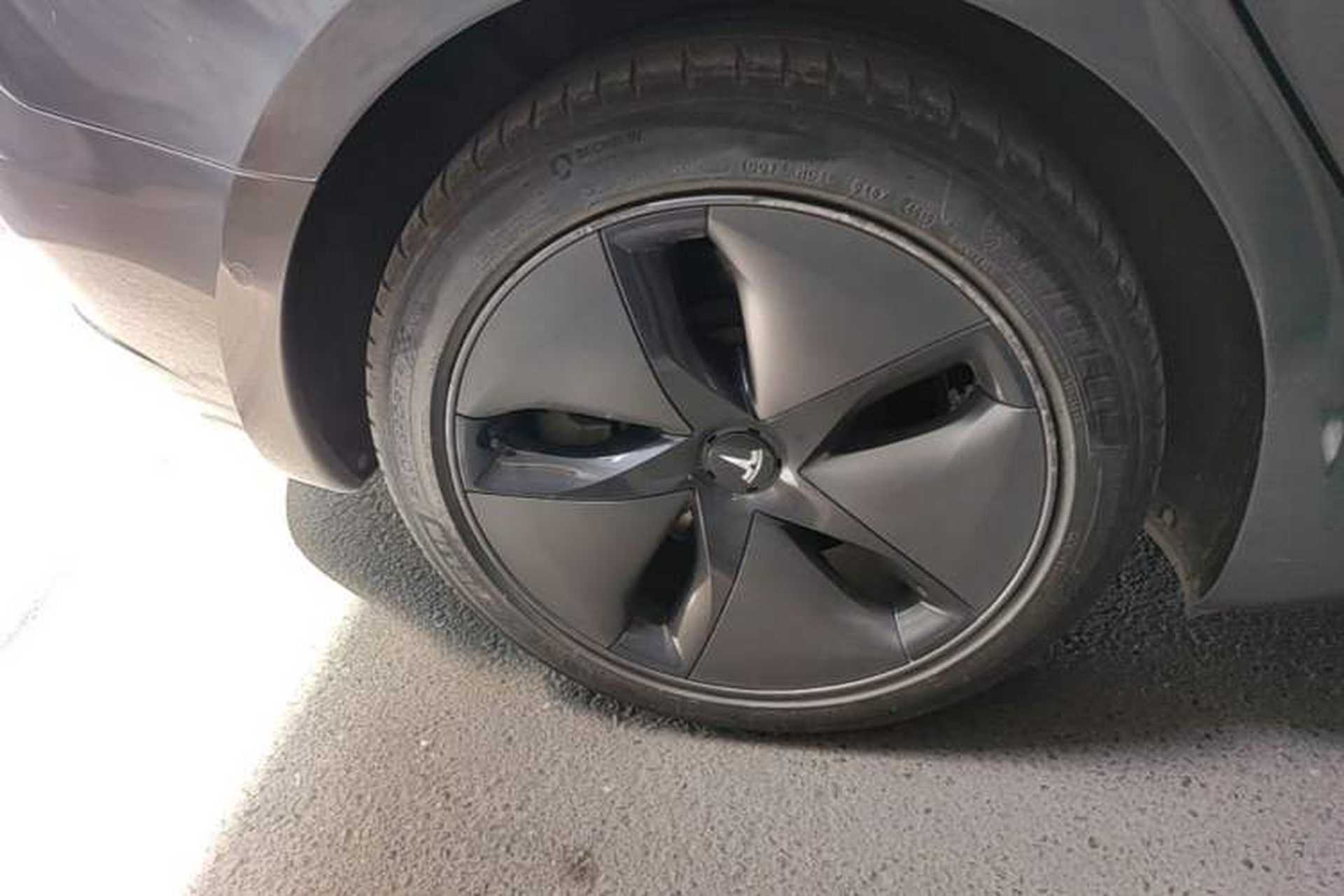 Used Tesla Model 3 2019 Standard Range Rear-Drive Upgraded Version Right Rear Wheel Hub
