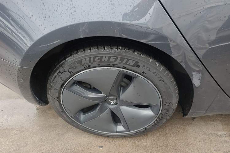 Used Tesla Model 3 2019 Standard Range Rear-Drive Upgraded Version Right Rear Wheel Hub