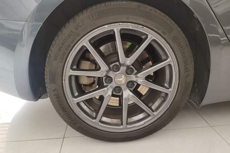 Used Tesla Model 3 2019 Standard Range Rear-Drive Upgraded Version Right Rear Wheel Hub