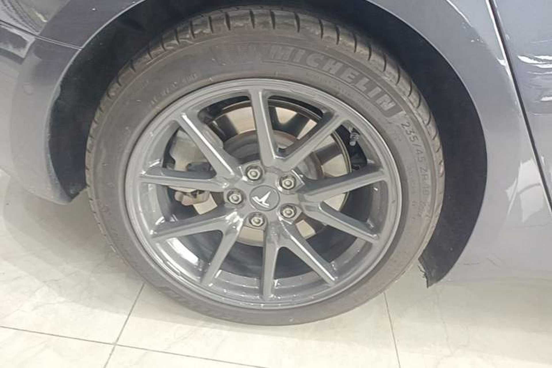 Used Tesla Model 3 2019 Long-Range Rear-Wheel-Drive Version Right Rear Wheel Hub