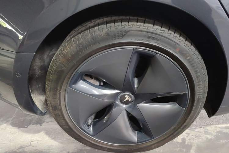 Used Tesla Model 3 2019 Standard Range Rear-Drive Upgraded Version Right Rear Wheel Hub