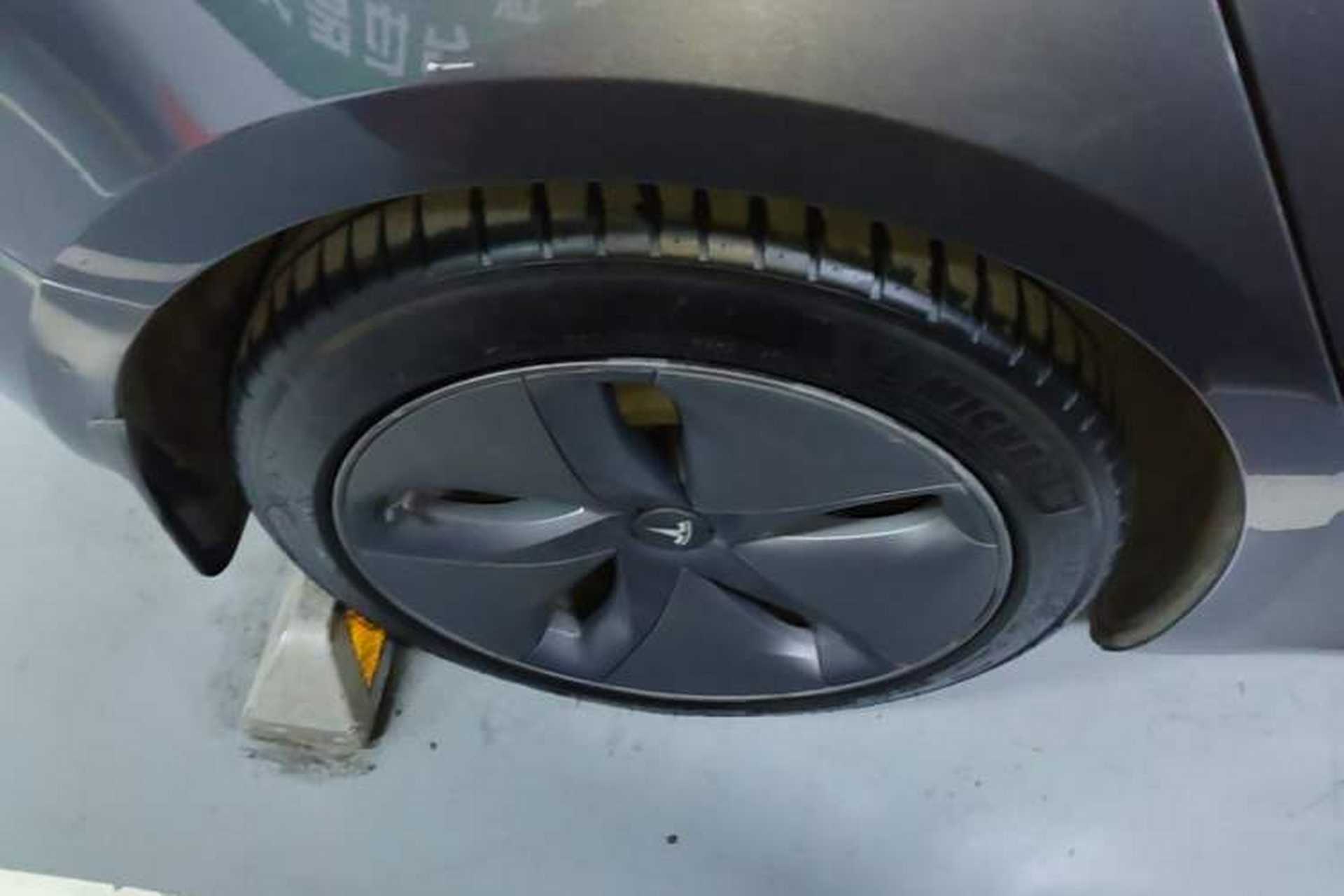 Used Tesla Model 3 2019 Standard Range Rear-Drive Upgraded Version Right Rear Wheel Hub