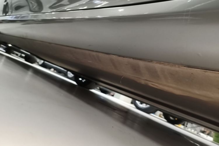 Used Tesla Model 3 2019 Performance High-Performance All-Wheel-Drive Version Right Side Sill