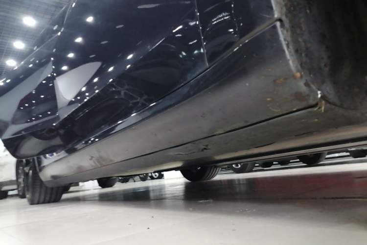 Used Tesla Model 3 2019 Standard Range Rear-Drive Upgraded Version Right Side Sill