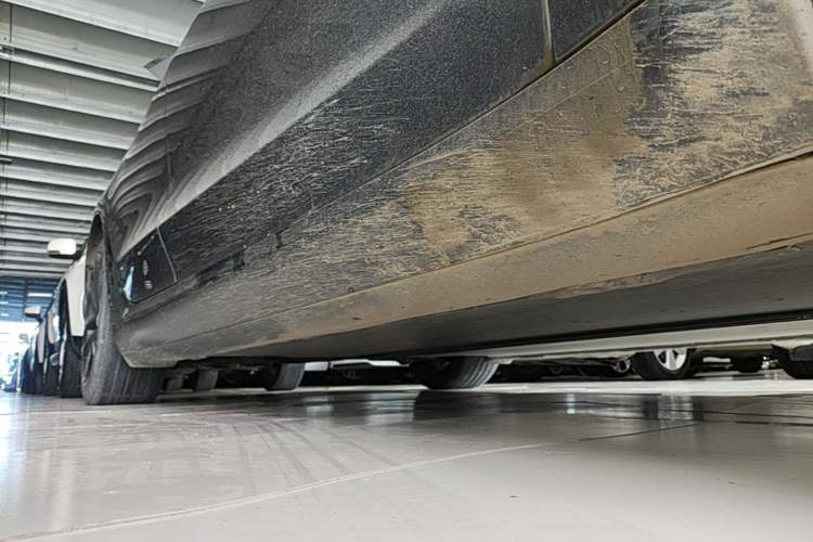 Used Tesla Model 3 2019 Standard Range Rear-Drive Upgraded Version Right Side Sill