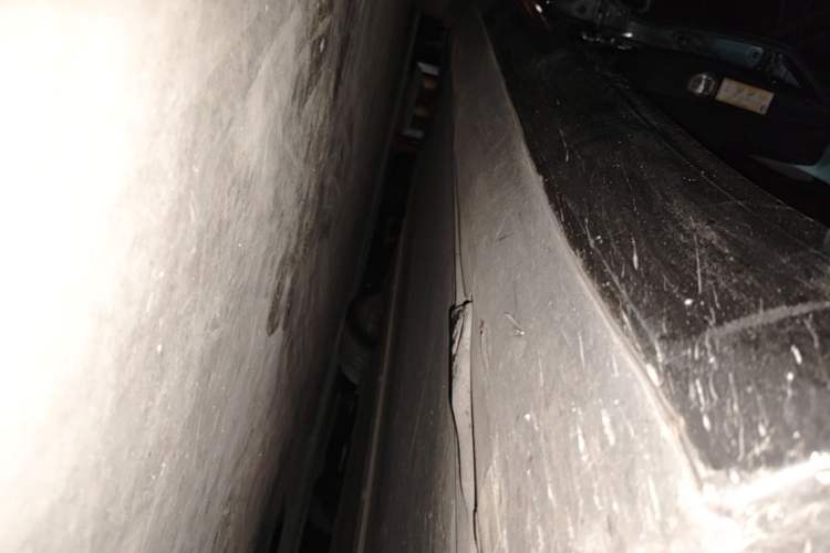 Used Tesla Model 3 2019 Standard Range Rear-Drive Upgraded Version Right Side Sill