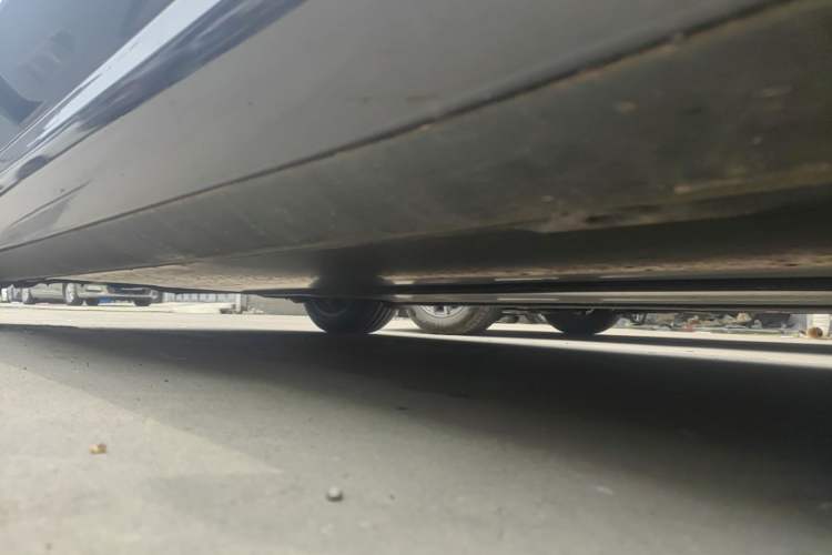 Used Tesla Model 3 2019 Standard Range Rear-Drive Upgraded Version Right Side Sill