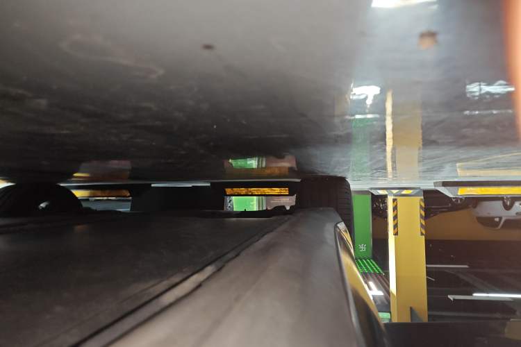 Used Tesla Model 3 2019 Long-Range Rear-Wheel-Drive Version Right Side Sill