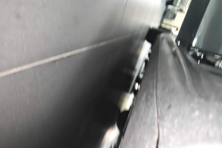 Used Tesla Model 3 2019 Standard Range Rear-Drive Upgraded Version Right Side Sill