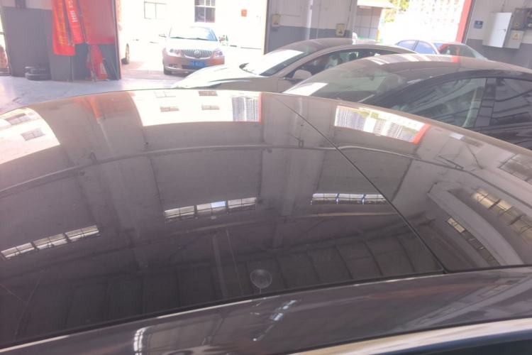 Used Tesla Model 3 2019 Long-Range Rear-Wheel-Drive Version Roof