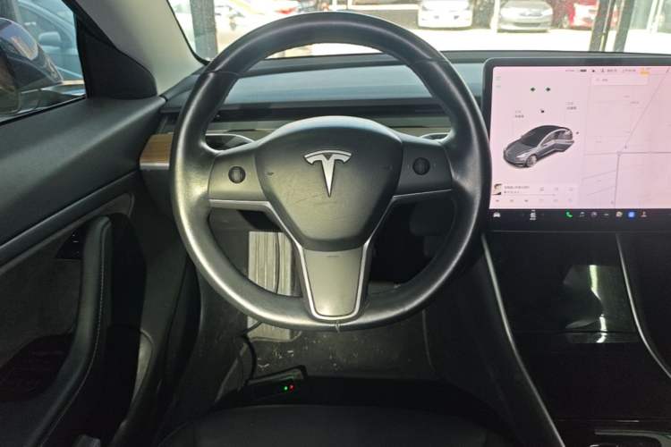 Used Tesla Model 3 2019 Long-Range All-Wheel-Drive Version Steering Wheel