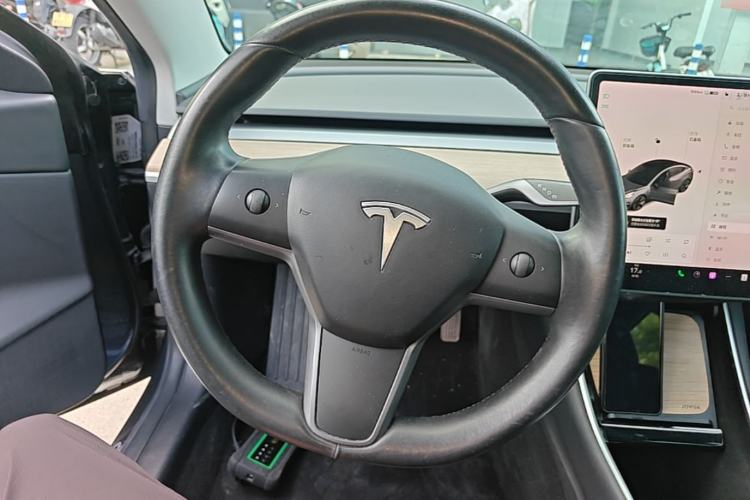 Used Tesla Model 3 2019 Long-Range All-Wheel-Drive Version Steering Wheel